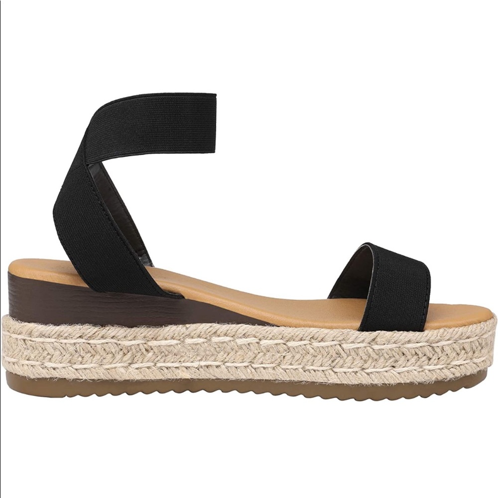 Nwt ladies sandals